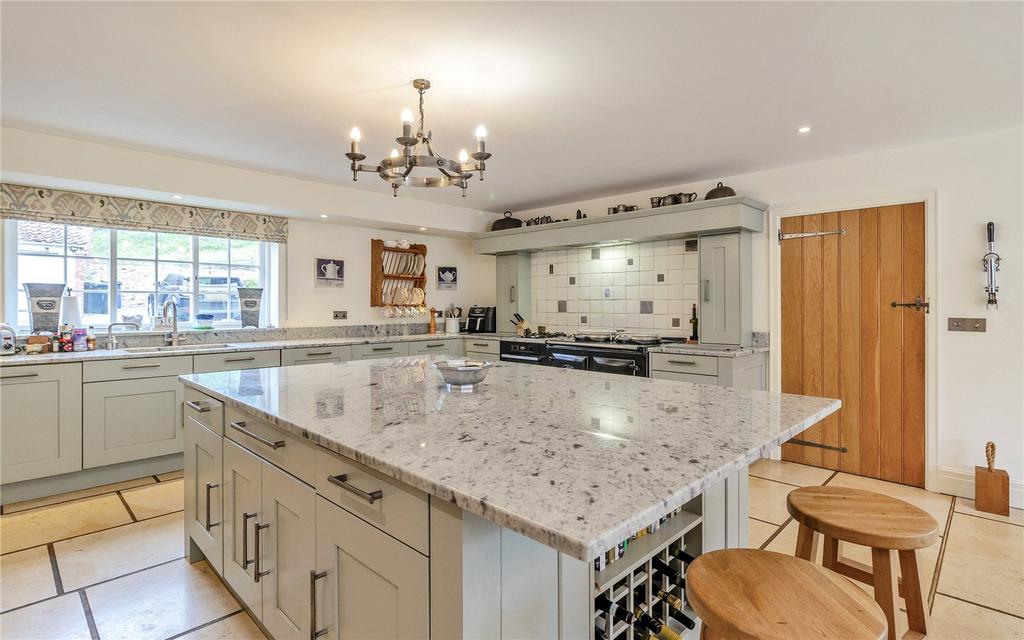Kitchen/Breakfast