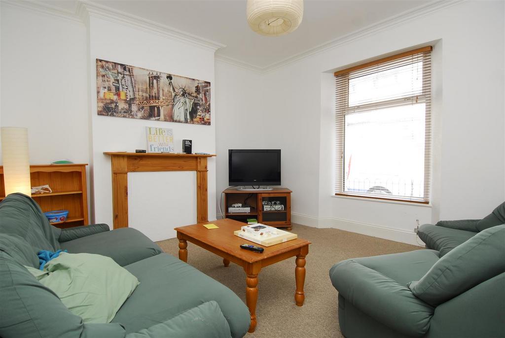 48 Kensington Rd001.JPG