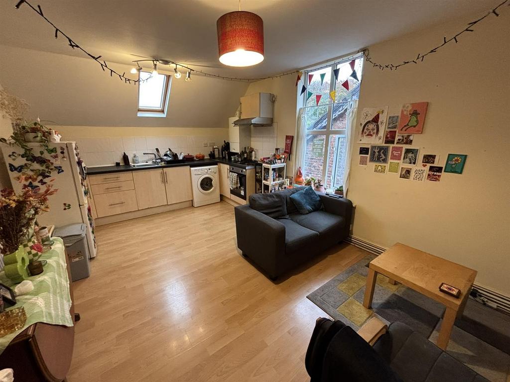 Lounge Kitchen