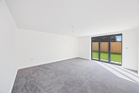 4 bedroom detached house for sale, Old Shoreham Road, Lancing, West Sussex, BN15