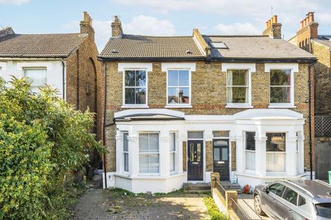 Merton Road, London SW18