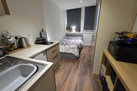 undefined, Pall Mall, Liverpool L3