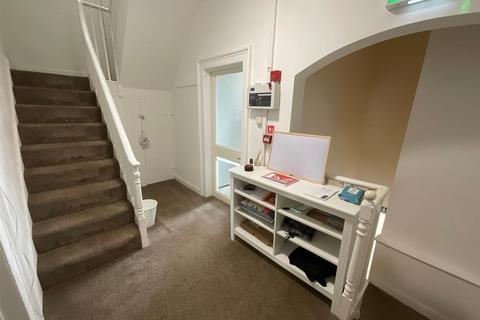 undefined, Queen Street, Scarborough, YO11