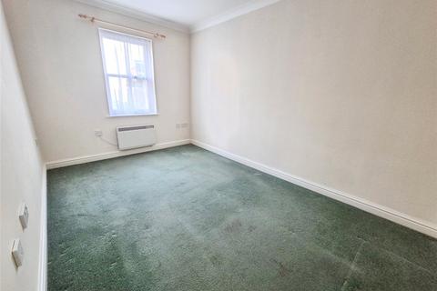 2 bedroom flat to rent, Market Street, Ventnor, PO38