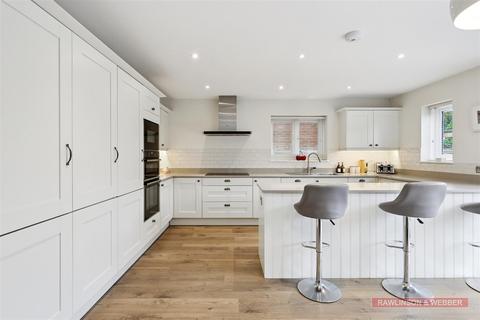 4 bedroom detached house for sale, Molember Road, East Molesey KT8
