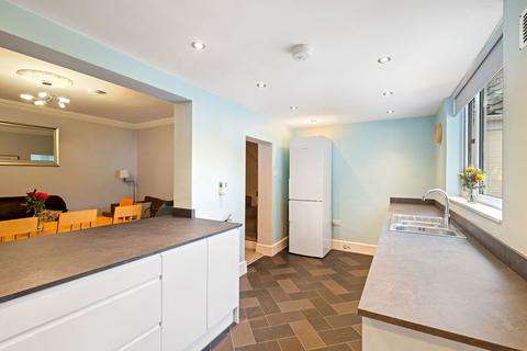 undefined, Newport, Lincoln LN1