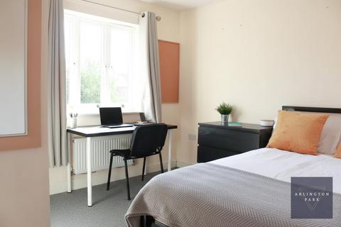 4 bedroom private hall to rent, Old School Close, Norwich NR5