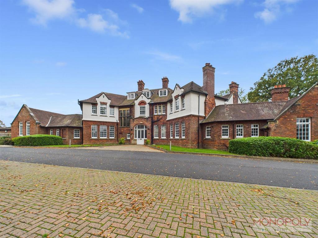 CAM01943 G0-PR0539-STILL040.jpg