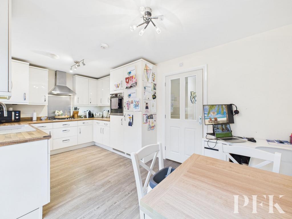 Kitchen / Dining
