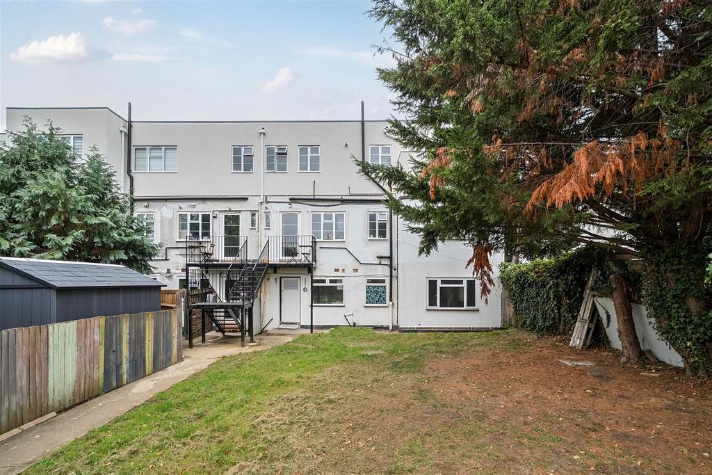 Rear Garden 2.jpg
