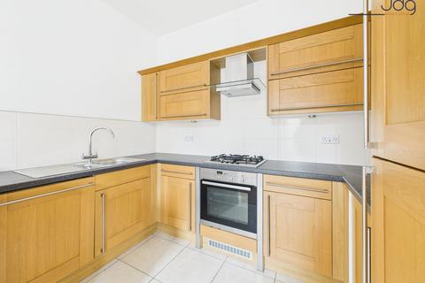 2 bedroom apartment for sale, Kershaw Drive, The Residence | Stylish two-bed apartment with balcony views!