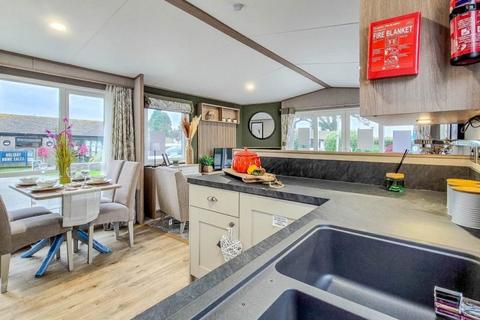 2 bedroom park home for sale, Polperro Holiday Park