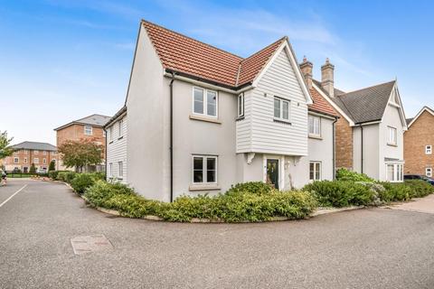 4 bedroom detached house for sale, Woodlands Walk, Dunmow