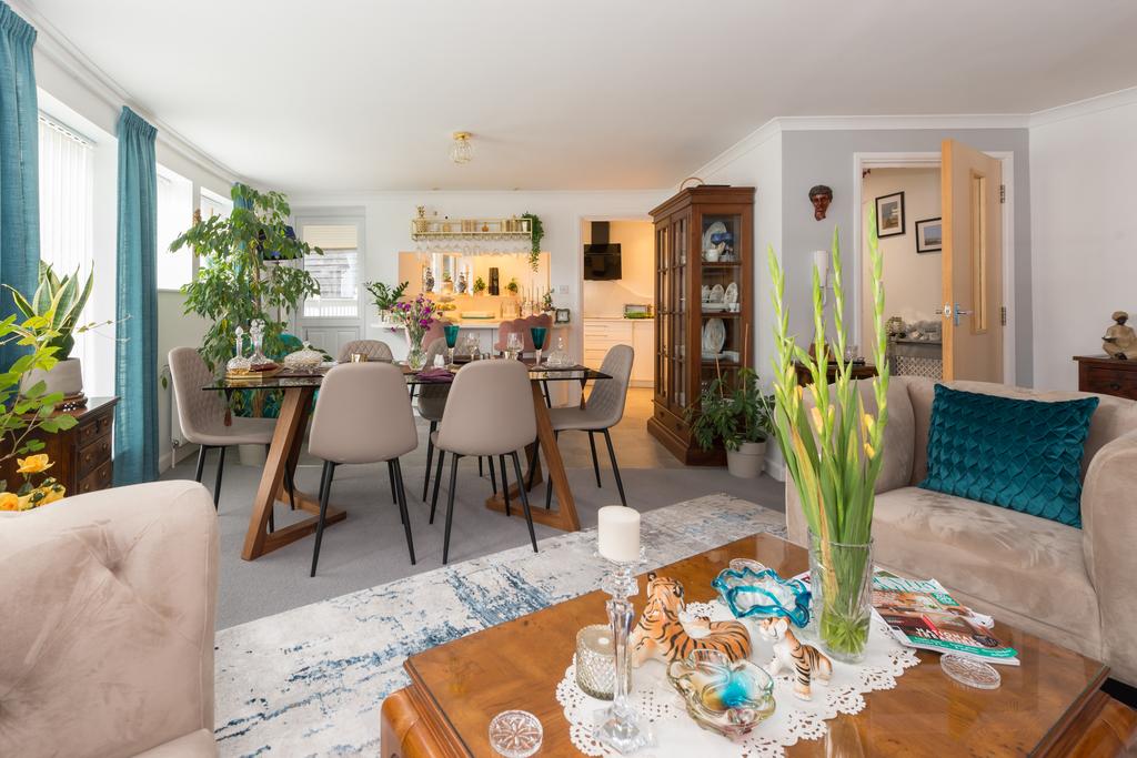 Lounge/Diner