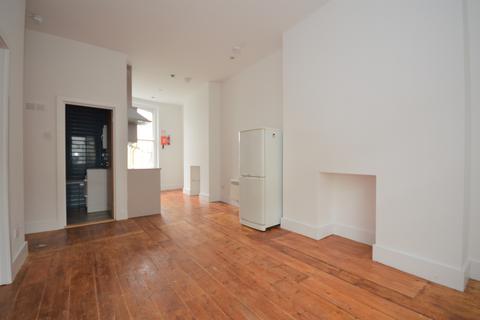 1 bedroom flat to rent, Pier Street, Ventnor, PO38