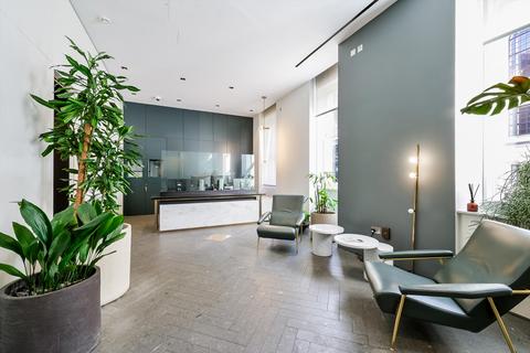 3 bedroom flat to rent, Dominion House, Bartholomew Close, London, EC1A