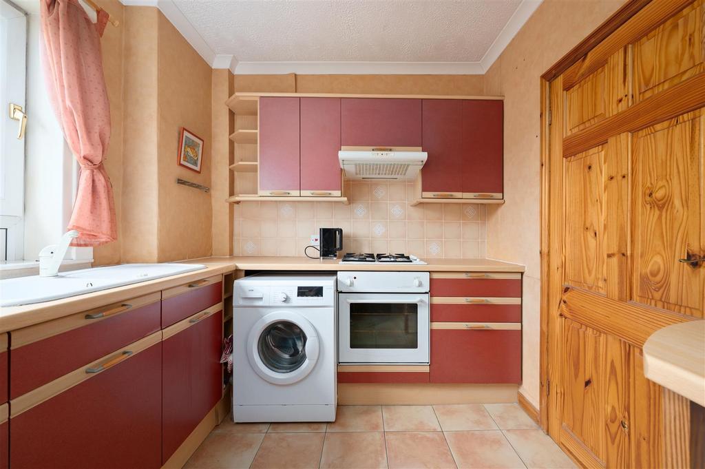 43 Whirlbut Street010.JPG