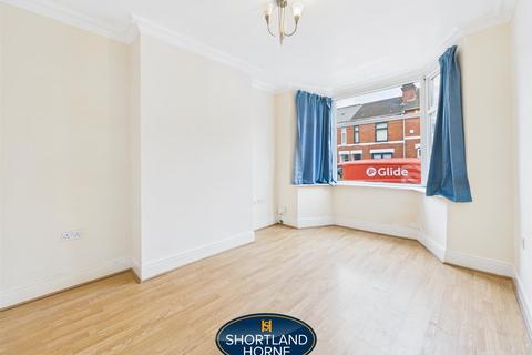 3 bedroom terraced house to rent, Sir Thomas Whites Road, Coventry CV5