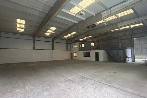 Warehouse to rent, Teston Rd Offham ME19 5RL