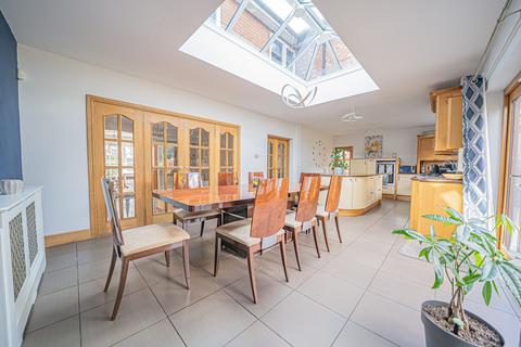 undefined, Warwick Road, Solihull, B91