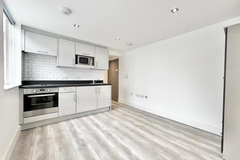 Studio to rent, 4 Drakes Courtyard, London NW6