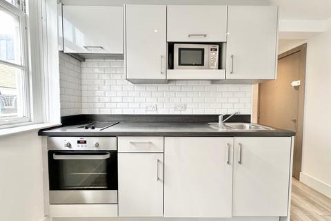 Studio to rent, 4 Drakes Courtyard, London NW6