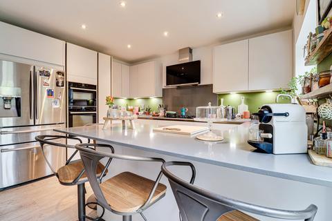 6 bedroom townhouse for sale, Beningfield Drive, London Colney, AL2