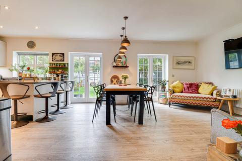 6 bedroom townhouse for sale, Beningfield Drive, London Colney, AL2