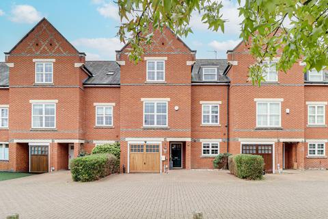 Beningfield Drive, London Colney, AL2