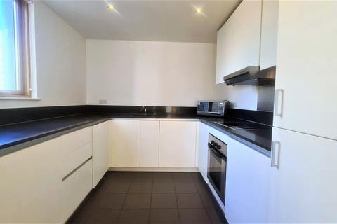 2 bedroom flat to rent, Mastmaker Road, London E14