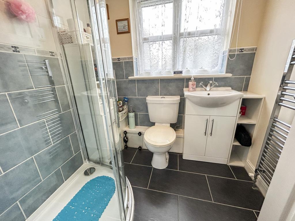 Detached 3 Bedroom House