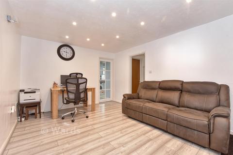 4 bedroom detached house for sale, Silver Close, Tonbridge, Kent