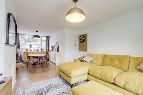 undefined, Glenlivet Gardens, Clifton NG11