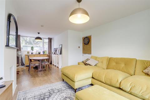 undefined, Glenlivet Gardens, Nottingham NG11
