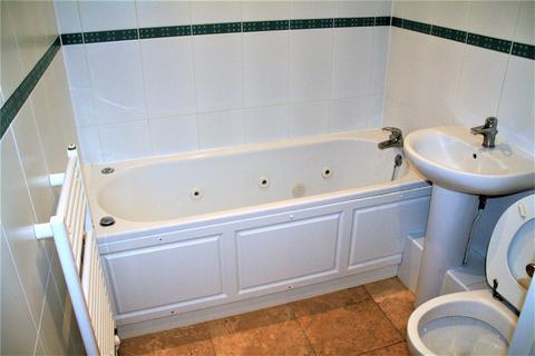 2 bedroom flat to rent, Alpine Road, Ventnor, PO38