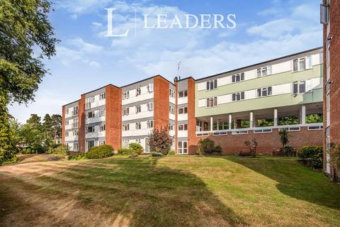 1 bedroom flat to rent, Berkeley Court, Weybridge, KT13