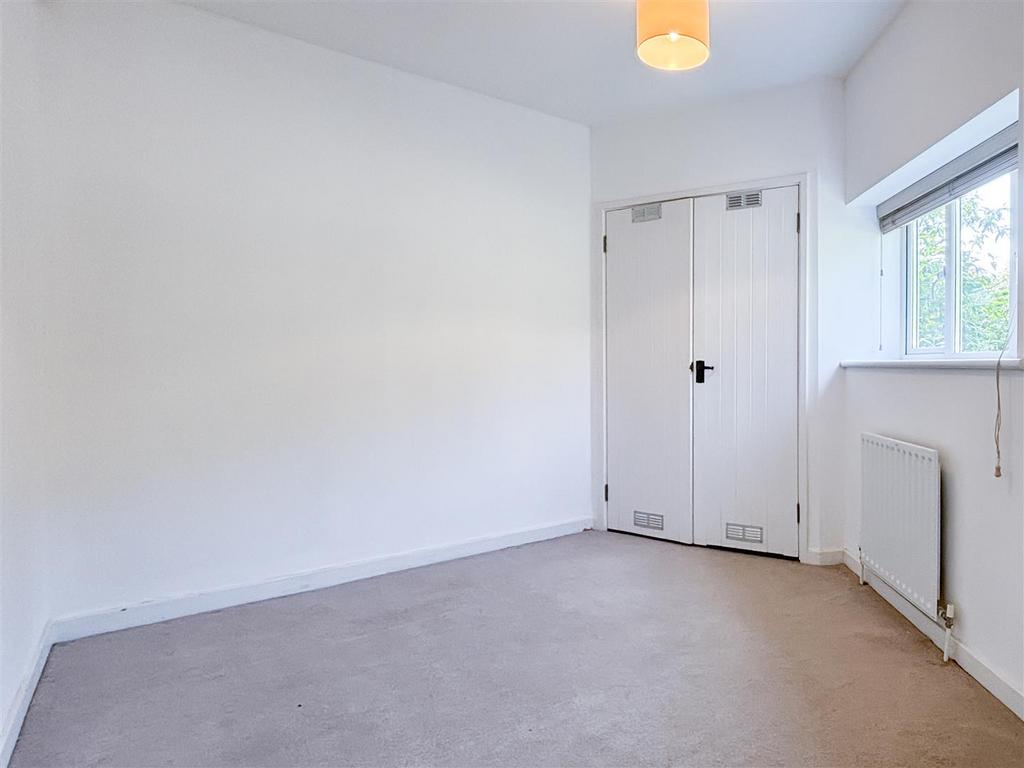 Bedroom 1 (1 of 1).jpg