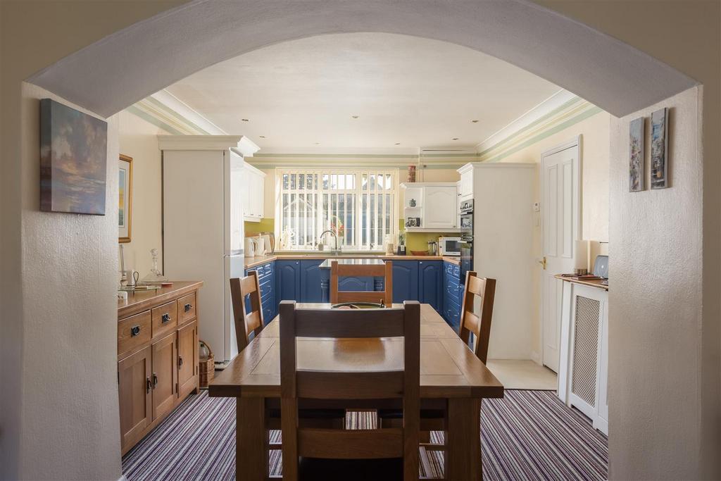 Barnstone House Kitchen Dining Living Room-3.jpg