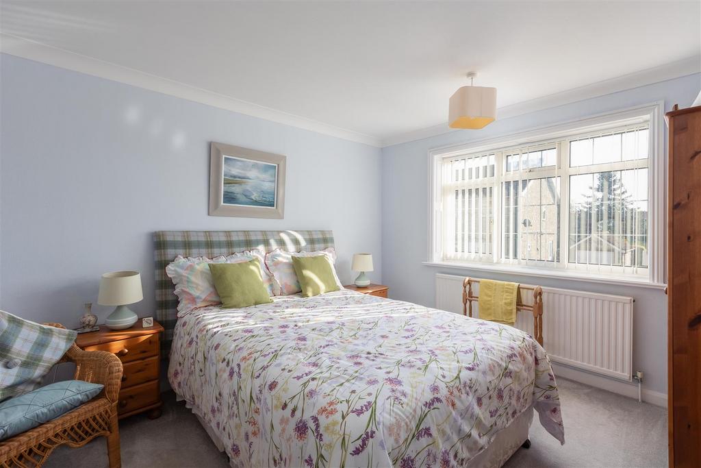 Barnstone House Bedroom 2-1.jpg