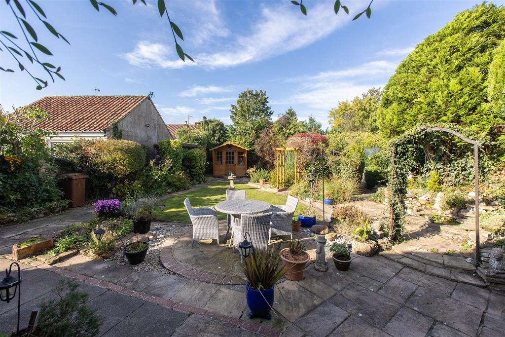 Barnstone House External-3.jpg