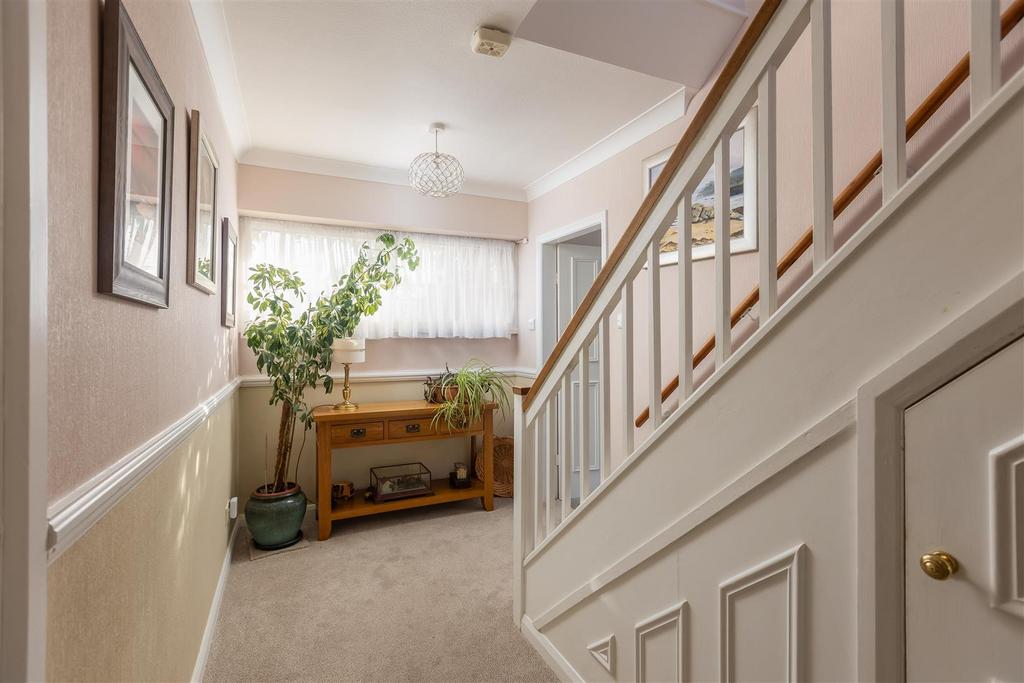 Barnstone House Hallway-1.jpg