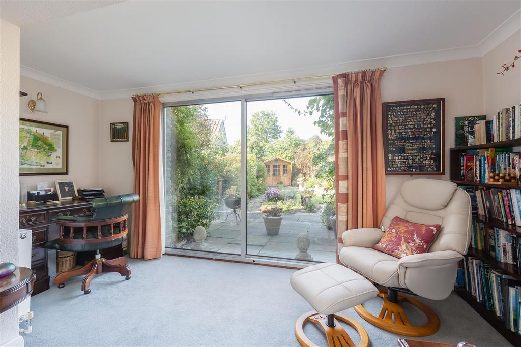 Barnstone House Sitting Room-3.jpg