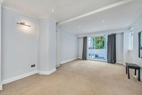 2 bedroom flat to rent, Kennington Park Road, London SE11