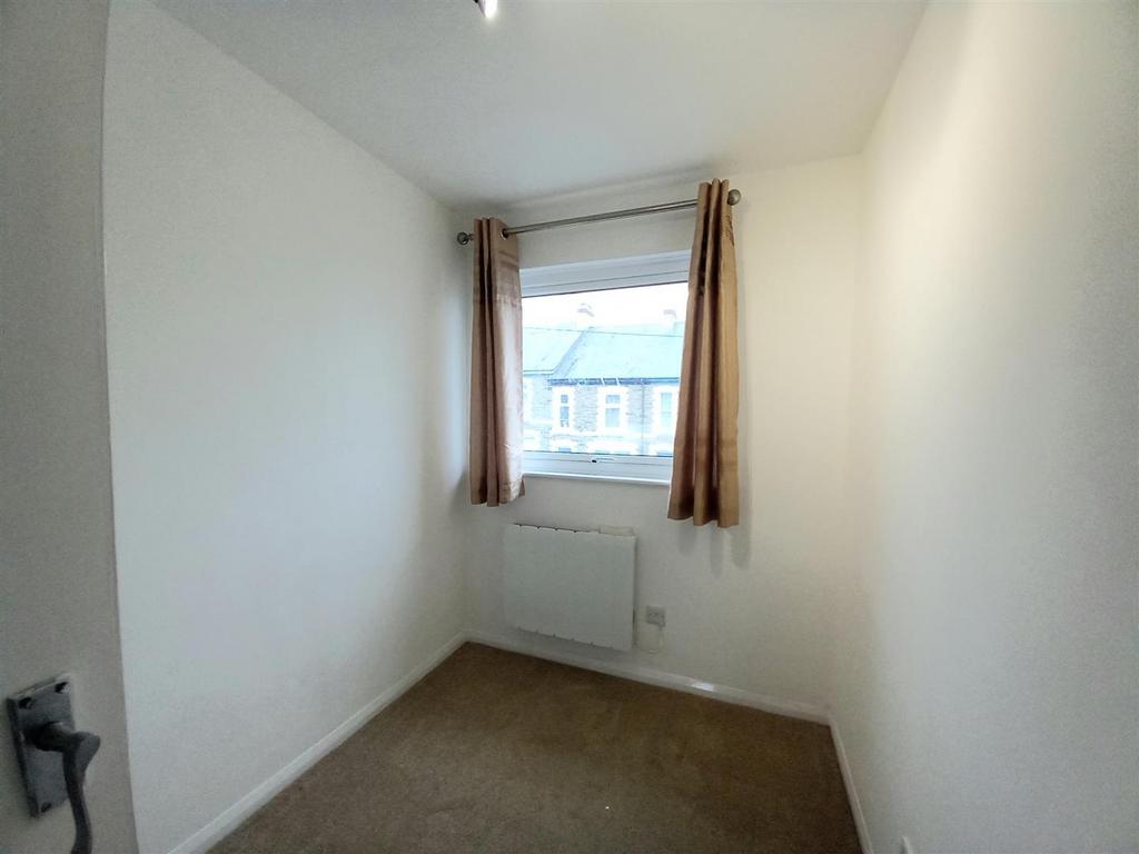 12 Waterloo Tce Bed 3.jpg
