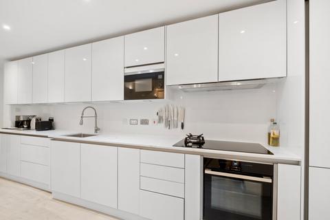 2 bedroom flat to rent, Warwick Road, Earls Court, London