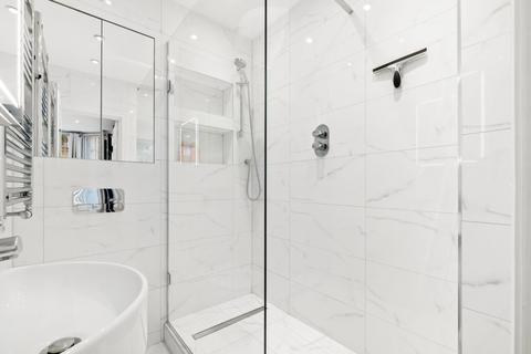 2 bedroom flat to rent, Warwick Road, Earls Court, London