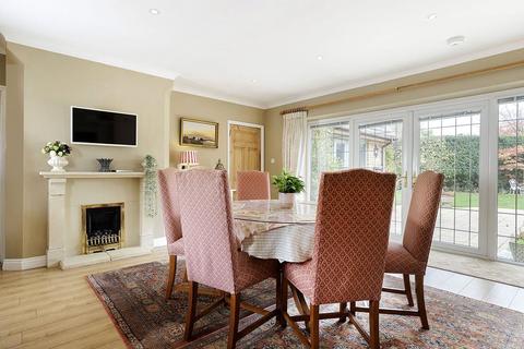 Renwick Lodge Springfield Lane, Broadway, WR12 7BT