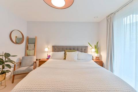 2 bedroom flat for sale, Sam King Walk, Camberwell, London, SE5