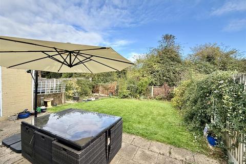 3 bedroom semi-detached house for sale, Millfields, Writtle, Chelmsford