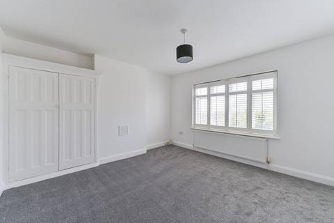 32 Downsview Road, London, SE19 3XB